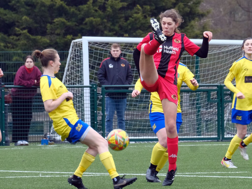 Ascot United Ladies v Winchester City Flyers Pictures: Andrew Batt