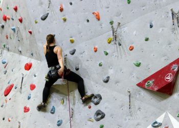 Climbers' efforts will help to support those recovering from addiction. Picture 7163893 via Pixabay