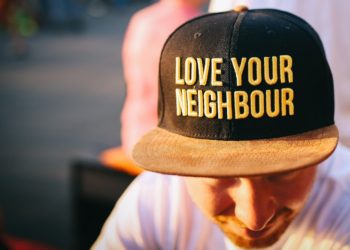 Love your neighbour Picture: HAMED ASAD from Pixabay