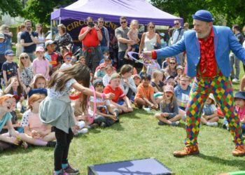 Wokingham Children's Fun Day

Big Foot the Clown entertaining families.