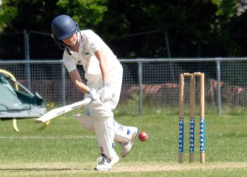 Emmbrook and Bearwood 2s Picture: Andrew Batt