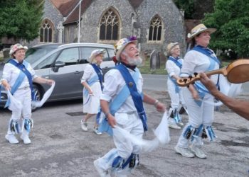 Hurst Morris People in blue and white with OBJ Morris at The Castle Inn Hurst