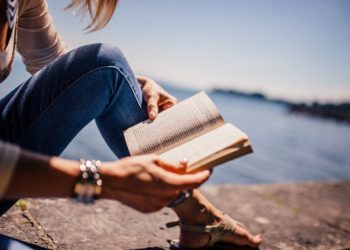 People can share summer reading tips over coffee at Wokingham Library on July 20. Picture: StockSnap via Pixabay