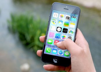 Mental health service Tellmi has launched to help young people across Reading, Wokingham, and Berkshire West. Picture: jeshoots.com via Pixabay