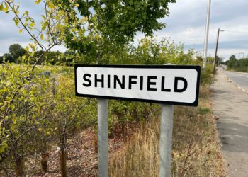 Shinfield parents want Wokingham borough council to come to a solution over school buses to Emmbrook Picture: Ji-Min Lee