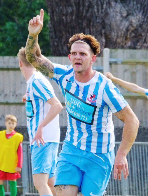 Windsor & Eton v Finchampstead Pictures: Andrew Batt