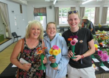 The California Gardeners' Autumn Show. Winning entrants and winning smiles. Picture courtesy of Calfornia Gardeners