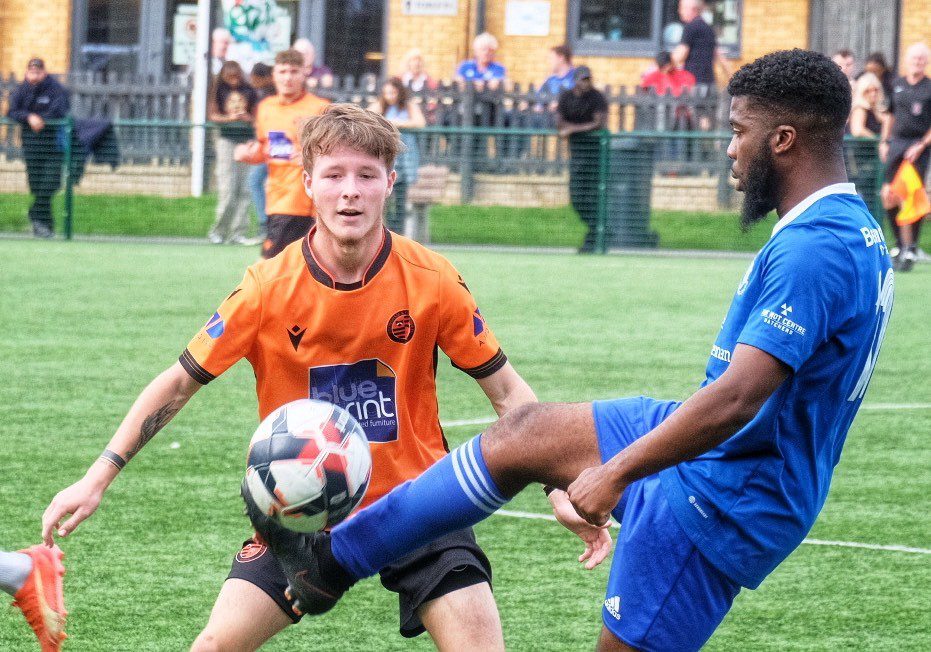 Wokingham & Emmbrook FC Pictures: Andrew Batt