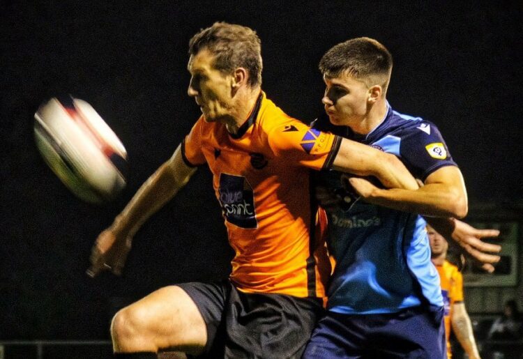 Wokingham & Emmbrook v Fleet Town Pictures: Andrew Batt