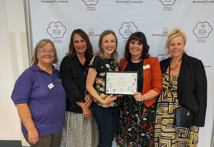 Members of The Link Visiting Scheme received a National Certificate of Distinction at the Thames and Chllterns Bloom awards. Picture: The Link