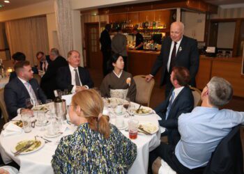 Iain Duncan Smith visited Finchampstead to speak to Conservatives