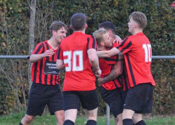 Finchampstead v Kintbury Rangers

Finch score