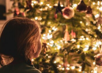Families can enjoy late night shopping, and Christmas entertainment at Crowthorne's annual village celebration on December 1, from 5pm until 7.30pm