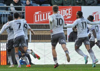 Wycombe Wanderers v ReadingReading's Second goal