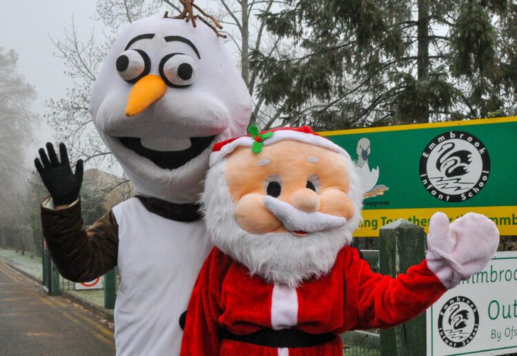 The Jingle Bells Jog at Emmbrook Primary School on Sunday.