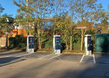 Osprey Charging opens new rapid EV charging site at the Bird in Hand in Knowl Hill