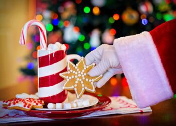 Santa has written a Christmas poem. Picture: Jill Wellington via Pixabay