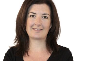 Wokingham voice actor Michele Wood can be heard on a fundraising audiobook recording of Alice Through The Looking Glass. PIcture: Michele Wood