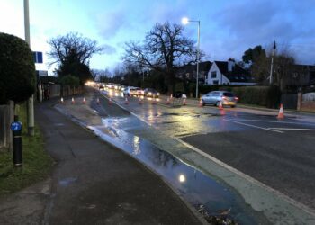 A water main has burst on Reading Road in Woosehill