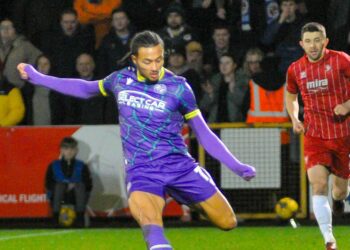 Cheltenham Town v Reading