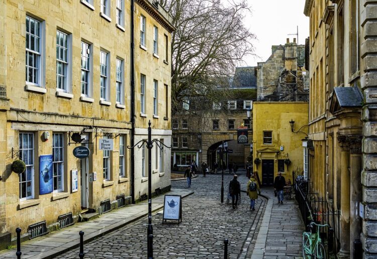 Bath is a city for exploring Picture: Hulki Okan Tabak from Pixabay