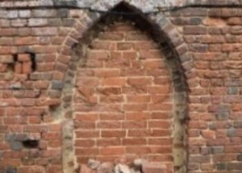 One of the walls in Wokingham that will not be reconstructed.