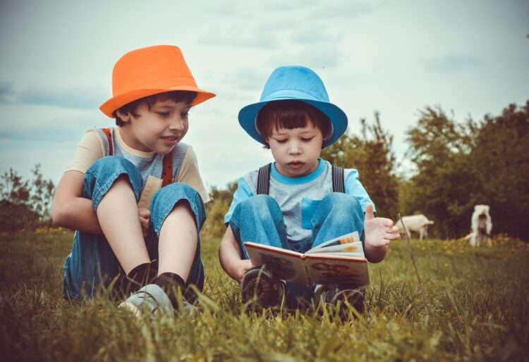 Story times - an introduction to books and reading. Picture: Victoria Watercolor via Pixabay