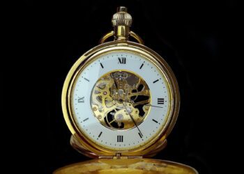 Is your antique worth something? Find out at the charity valuation in Winnersh. PIcture: Felix Mittermeier via Pixabay