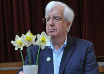 Twyford & Ruscombe Horticultural Association Show.Graham Chapman judging daffodils. Pic: Steve Smyth.
