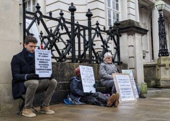 Defend Our Juries is holding a sit-in protest outside Reading Crown Court today as part of its continued campaign against what it argues is the eroding of the right of jurors to acquit a defendant on matters of principle. Picture: A Defend Our Juries protest held outside Reading Crown Court last year.