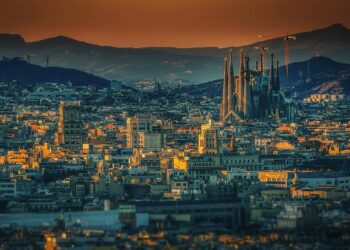Barcelona Picture: Walkerssk from Pixabay