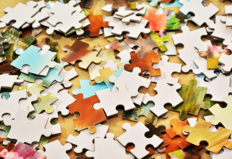 Puzzlers who don't like crowds or noise, enjoy quiet puzzle sessions at Wokingham Library on alternate Fridays. Picture: Congerdesign via Pixabay