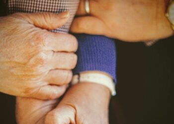 There's support for people with dementia, at a singing Memory Lane cafe in Tilehurst and Wokingham. Picture: Remi Walle via Unsplash
