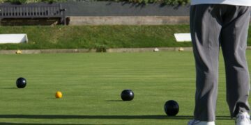 Woodley Bowling Club opens its doors for people to try the sport for free on Saturday, May 11. Picture: Mark Timberlake via Unsplash