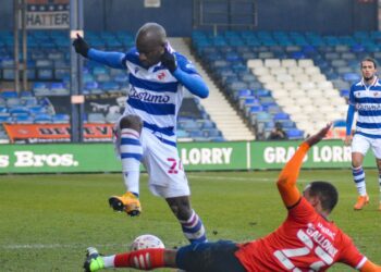 Luton Town v Reading - Sone Aluko