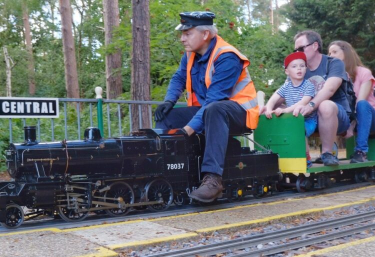 Pinewood Miniature Railway.