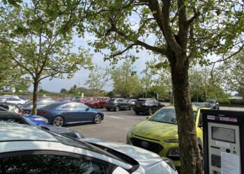 Crockhamwell Road car park in Woodley Picture: Phil Creighton