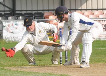 Emmbrook & Bearwood (batting) v Finchampstead 3s

Jack Narraway batting