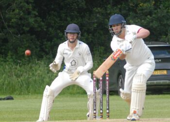Binfield 2s (batting) v Emmbrook & Bearwood.