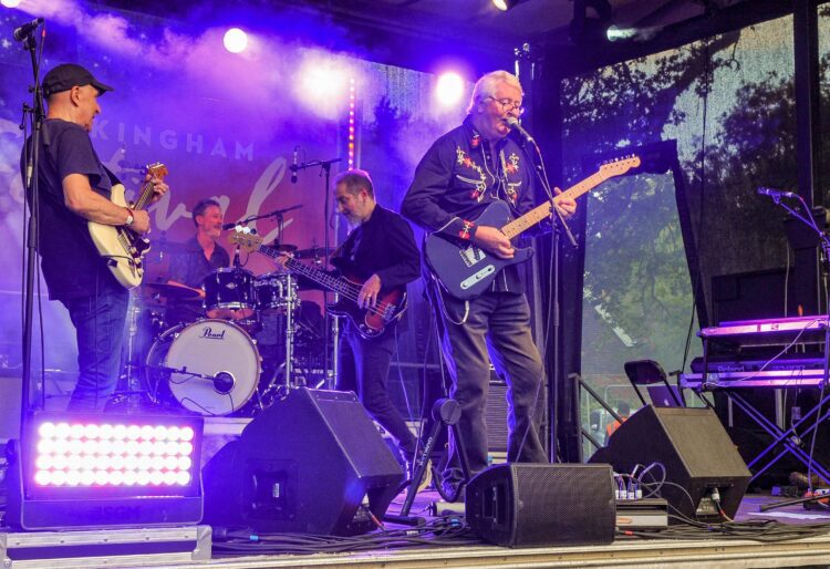 Wokingham Festival on Bank Holiday Monday.

Caravan performs.