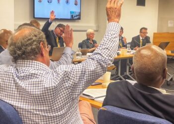 The vote at last week's planning meeting. Pic: Andrew Batt.
