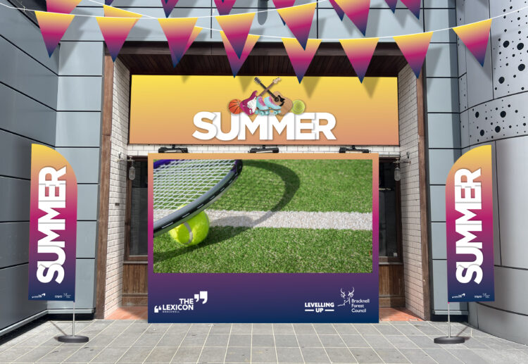 Shoppers can enjoy an alfresco viewing break from shopping.
