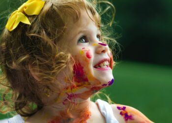 Toddlers can enjoy fun with mini crafts at Foxes Den, on Monday mornings. Picture: Senjuti Kundu via Unsplash