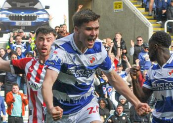 Reading v Lincoln City

Reading score