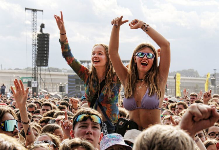 Reading Today; Reading Festival 2023; Crowds