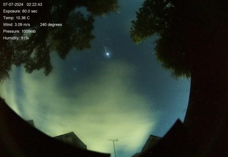 The meteor over Finchampstead. Pic: Martin Lines.