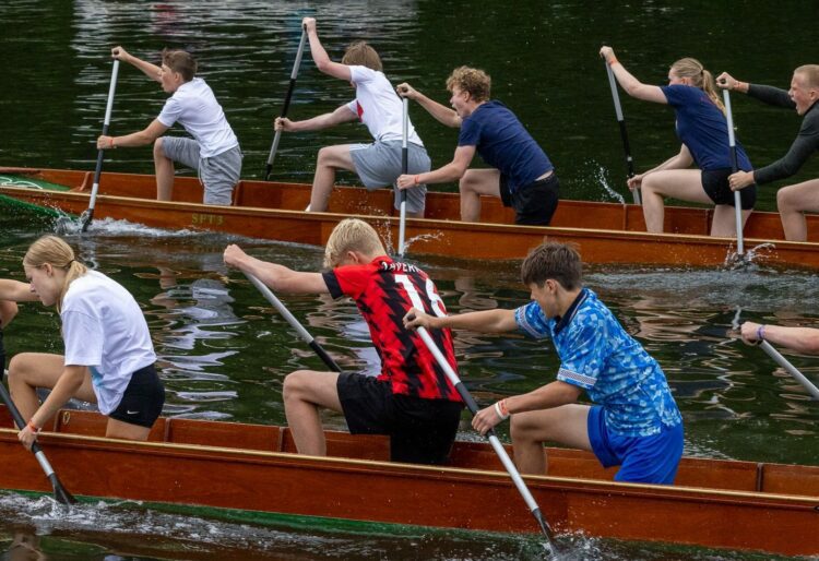 Rowers will be getting ready for the Wargrave and Shiplate Regatta, which takes place this weekend. PIcture: Tim Hodges