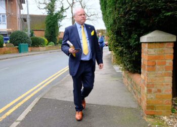 Clive Jones MP, canvassing in Wokingham prior to the general election. Pic: Andrew Batt.