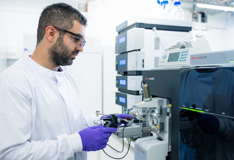 Lonza is one of the world?s largest healthcare manufacturers.