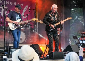 Wokingham Festival on Bank Holiday Monday.

Caravan performs.